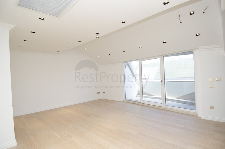 شقة دوبلكس 3 + 1 5 دقائق سيرا على الأقدام من البحر وشواطئ كونيالتي