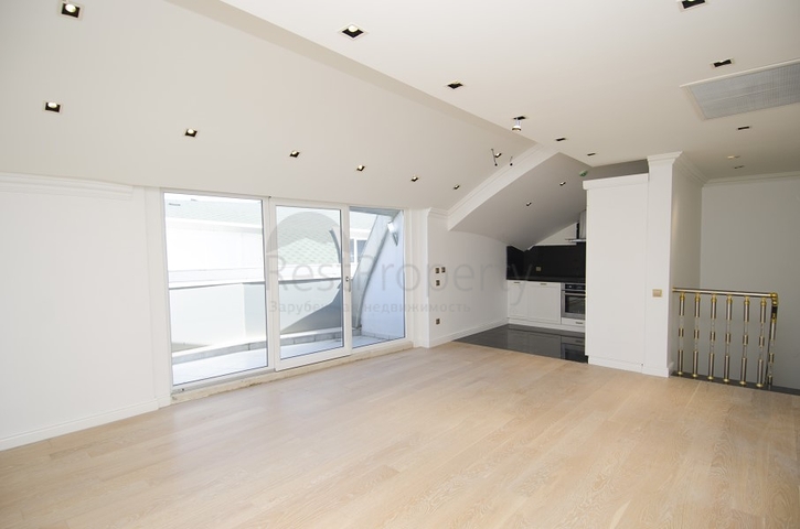 شقة دوبلكس 3 + 1 5 دقائق سيرا على الأقدام من البحر وشواطئ كونيالتي