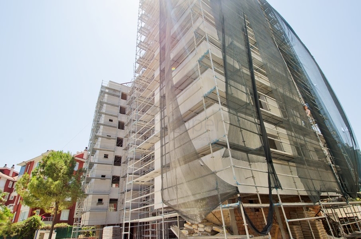 مشروع استثماري في وسط لارا انطاليا