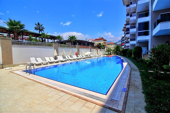 اطلالة بحرية مباشرة _ شقة مفروشة ضمن مجمع سكني فخم في كاستل / الانيا 