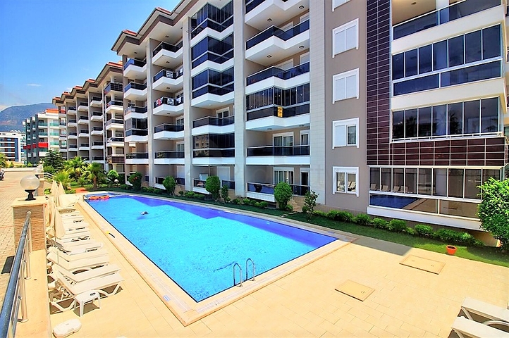 اطلالة بحرية مباشرة _ شقة مفروشة ضمن مجمع سكني فخم في كاستل / الانيا 