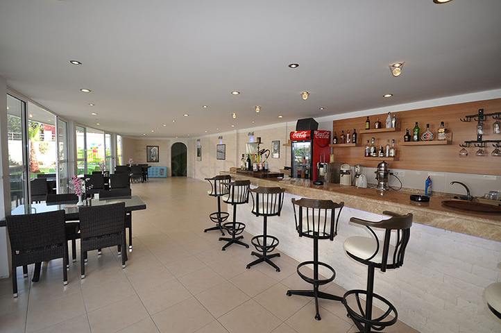 اطلالة بحرية مباشرة _ شقة مفروشة ضمن مجمع سكني فخم في كاستل / الانيا 