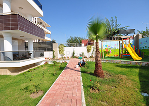 اطلالة بحرية مباشرة _ شقة مفروشة ضمن مجمع سكني فخم في كاستل / الانيا 