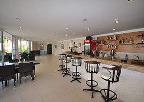 اطلالة بحرية مباشرة _ شقة مفروشة ضمن مجمع سكني فخم في كاستل / الانيا 