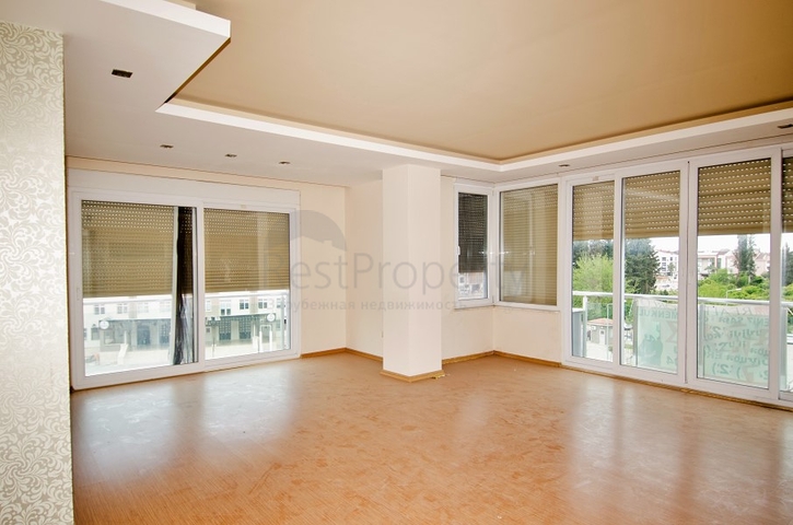 بنتهاوس واسع 4 + 2 في أونجالي كونيالتي أنطاليا