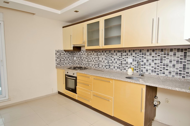 بنتهاوس واسع 4 + 2 في أونجالي كونيالتي أنطاليا