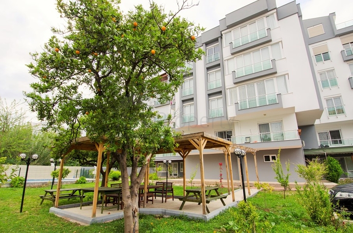 بنتهاوس واسع 4 + 2 في أونجالي كونيالتي أنطاليا