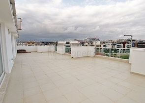 بنتهاوس واسع 4 + 2 في أونجالي كونيالتي أنطاليا