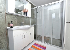 شقة غرفة نوم وصالة مؤثثة في توسمور - الانيا 