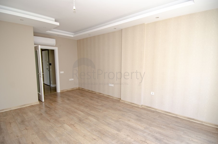 شقة 2 + 1 تطل على حمام السباحة في مجمع جديد في ليمان