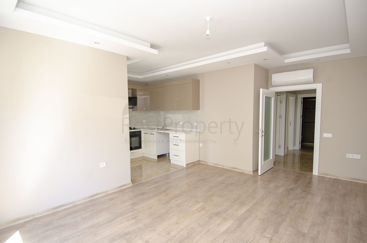 شقة 2 + 1 تطل على حمام السباحة في مجمع جديد في ليمان