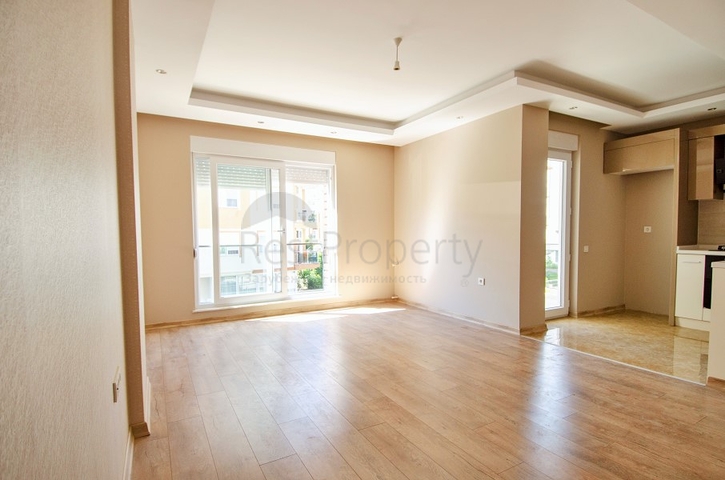 شقة 2 + 1 تطل على حمام السباحة في مجمع جديد في ليمان