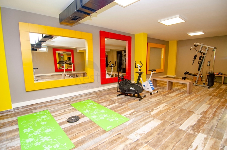 شقة 2 + 1 تطل على حمام السباحة في مجمع جديد في ليمان