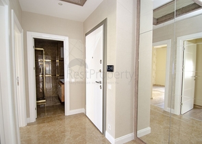 شقة 2 + 1 تطل على حمام السباحة في مجمع جديد في ليمان