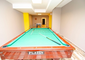 شقة 2 + 1 تطل على حمام السباحة في مجمع جديد في ليمان