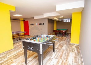 شقة 2 + 1 تطل على حمام السباحة في مجمع جديد في ليمان