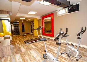 شقة 2 + 1 تطل على حمام السباحة في مجمع جديد في ليمان