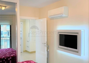 للمستثمرين - شقة مؤثثة ضمن مجمع  يضم كافة الخدمات في مركز الانيا