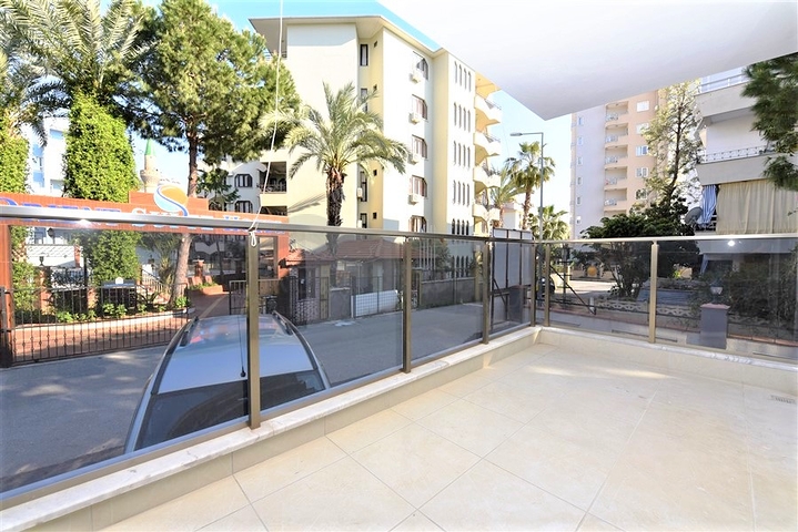 شقة جديدة للبيع في مركز الانيا _ من تصميم غرفتين وصالة 