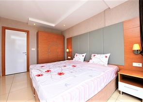 غرفة نوم وصالة ضمن مجمع سكني جانب مركز التسوق في جيكجيلي _ الانيا 