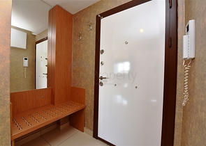 غرفة نوم وصالة ضمن مجمع سكني جانب مركز التسوق في جيكجيلي _ الانيا 