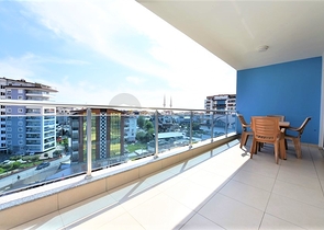 غرفة نوم وصالة ضمن مجمع سكني جانب مركز التسوق في جيكجيلي _ الانيا 