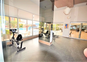 غرفة نوم وصالة ضمن مجمع سكني جانب مركز التسوق في جيكجيلي _ الانيا 