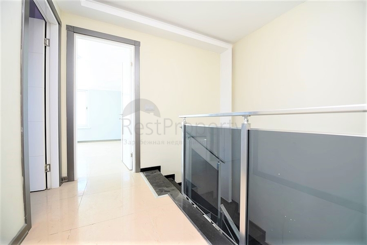 شقق اطلالة بحر في الانيا - دوبلكس غرفتين وصالة في كاستل / الانيا 