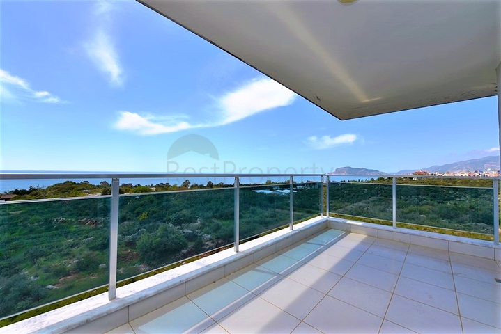 شقق اطلالة بحر في الانيا - دوبلكس غرفتين وصالة في كاستل / الانيا 