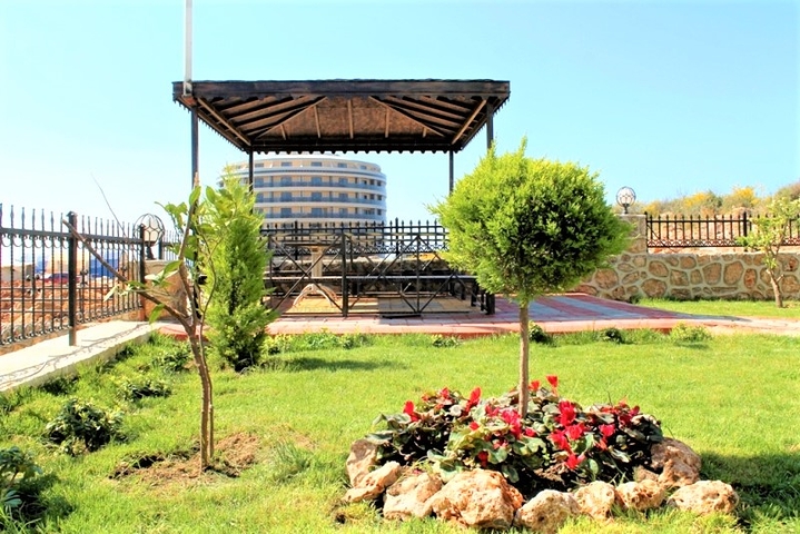 شقق اطلالة بحر في الانيا - دوبلكس غرفتين وصالة في كاستل / الانيا 