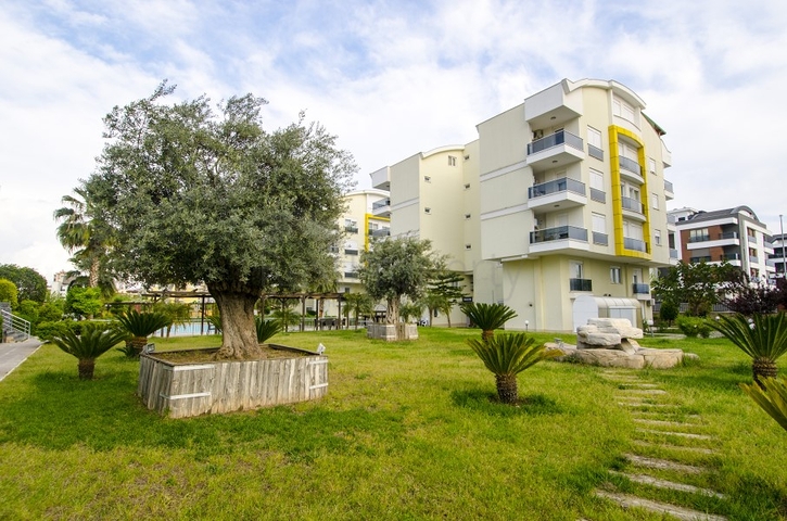 دوبلكس راقي 4 + 2 في أونجالي كونيالتي أنطاليا