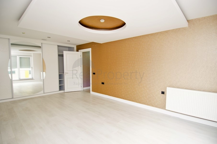 دوبلكس راقي 4 + 2 في أونجالي كونيالتي أنطاليا