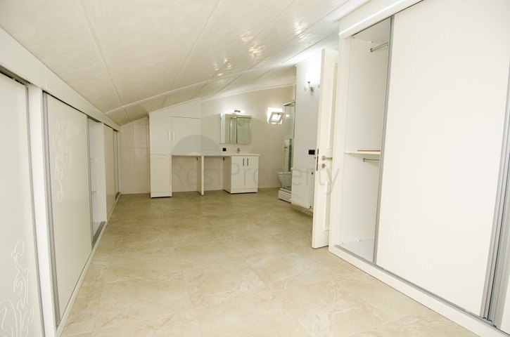 دوبلكس راقي 4 + 2 في أونجالي كونيالتي أنطاليا