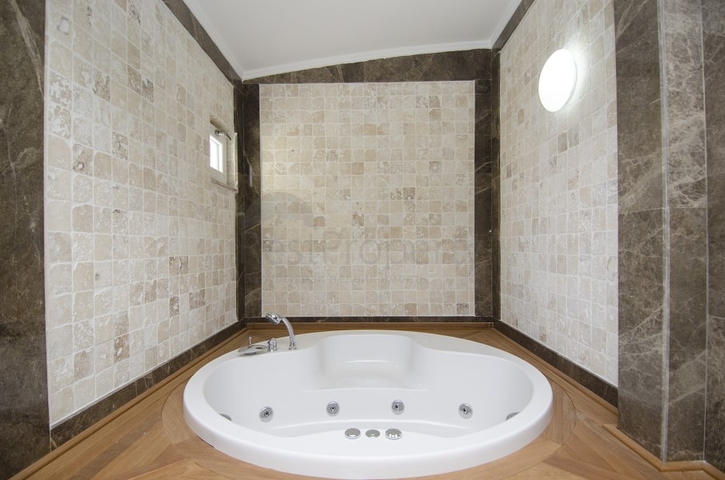 دوبلكس راقي 4 + 2 في أونجالي كونيالتي أنطاليا