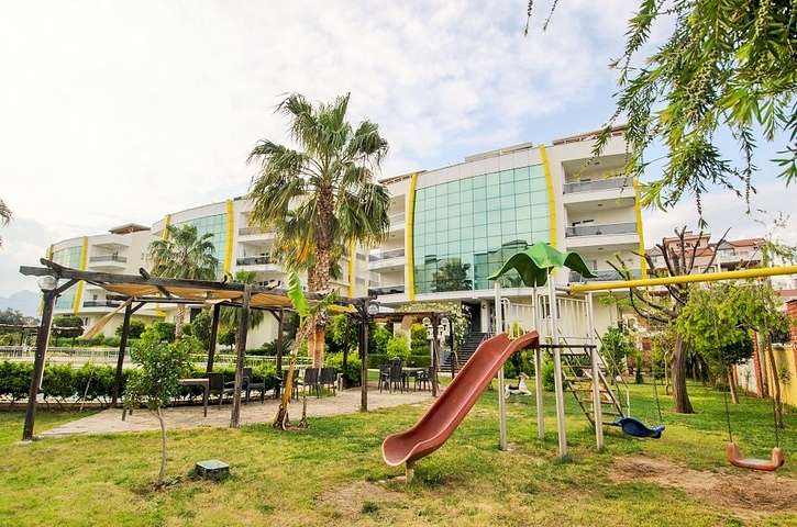 دوبلكس راقي 4 + 2 في أونجالي كونيالتي أنطاليا