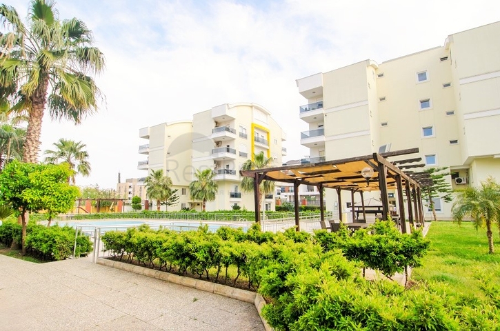 دوبلكس راقي 4 + 2 في أونجالي كونيالتي أنطاليا