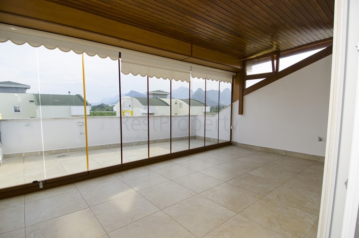 دوبلكس راقي 4 + 2 في أونجالي كونيالتي أنطاليا