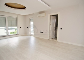 دوبلكس راقي 4 + 2 في أونجالي كونيالتي أنطاليا