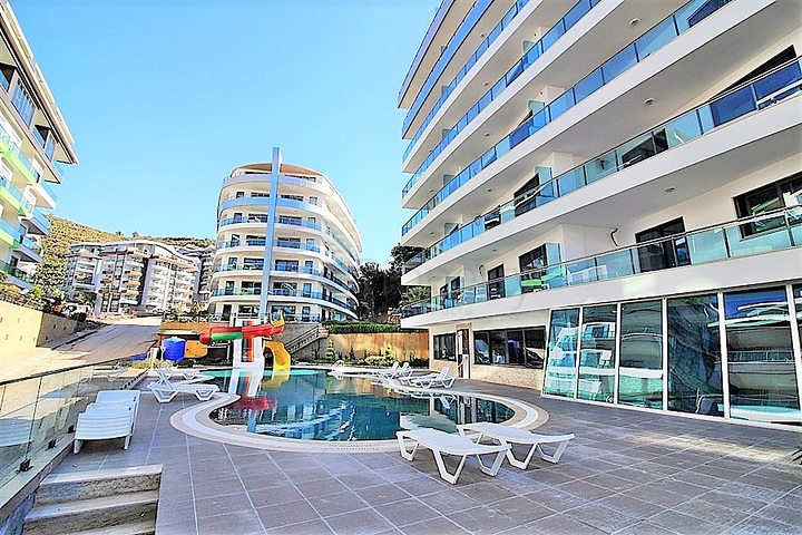 شقة فاخرة باطلالة بحرية ضمن مجمع سكني خمس نجوم في كار جي جاك / الانيا 