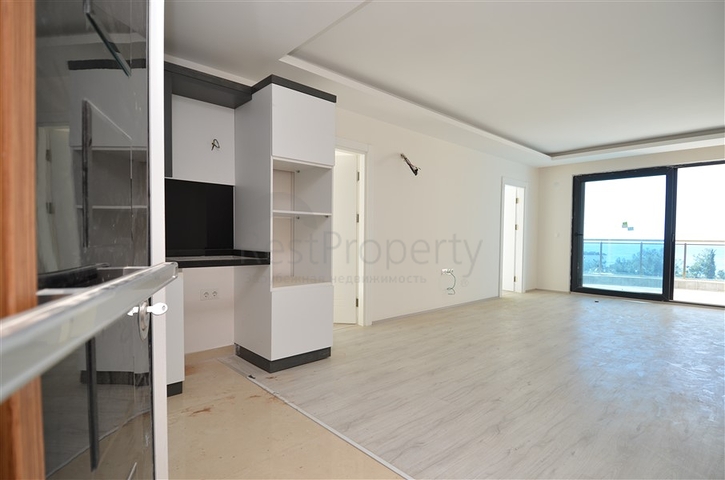 شقة فاخرة باطلالة بحرية ضمن مجمع سكني خمس نجوم في كار جي جاك / الانيا 