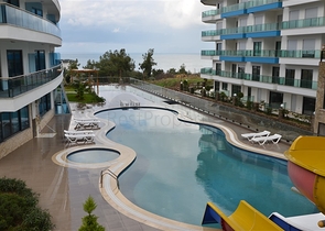 شقة فاخرة باطلالة بحرية ضمن مجمع سكني خمس نجوم في كار جي جاك / الانيا 