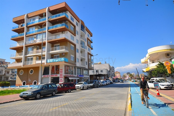 شقة بسعر مخفض في الانيا - مهموتلار 