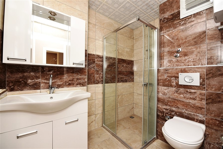 شقة قريبة من البحر - تصميم غرفتين وصالة ضمن مجمع سكني جديد في مهموتلار / الانيا 