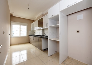 شقة قريبة من البحر - تصميم غرفتين وصالة ضمن مجمع سكني جديد في مهموتلار / الانيا 