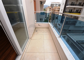 شقة قريبة من البحر - تصميم غرفتين وصالة ضمن مجمع سكني جديد في مهموتلار / الانيا 