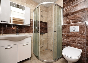 شقة قريبة من البحر - تصميم غرفتين وصالة ضمن مجمع سكني جديد في مهموتلار / الانيا 