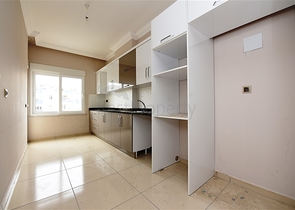 شقة قريبة من البحر - تصميم غرفتين وصالة ضمن مجمع سكني جديد في مهموتلار / الانيا 