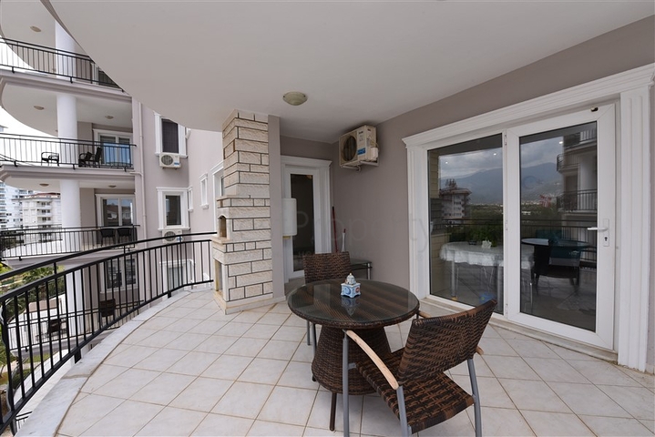 شقة مفروشة للبيع ضمن مجمع سكني في توسمور / الانيا 