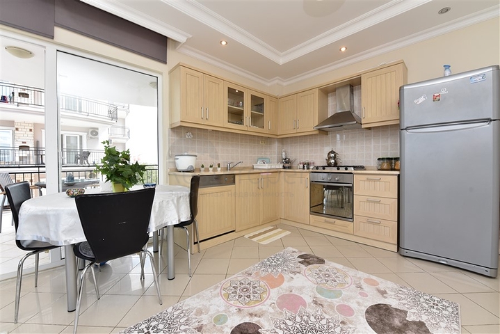 شقة مفروشة للبيع ضمن مجمع سكني في توسمور / الانيا 