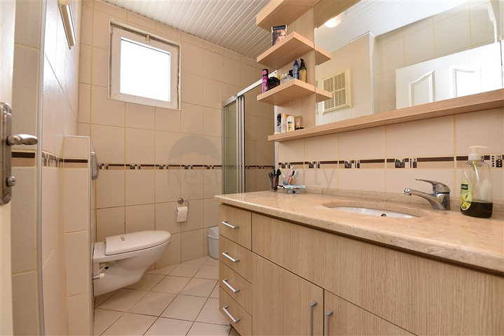 شقة مفروشة للبيع ضمن مجمع سكني في توسمور / الانيا 